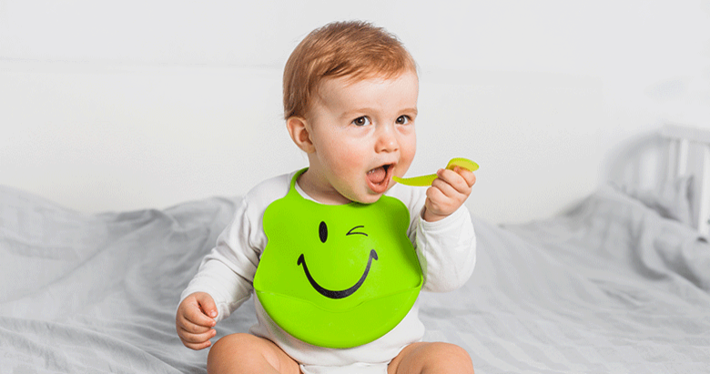 Bebeğinizin ek besinlerle beslenme zamanı