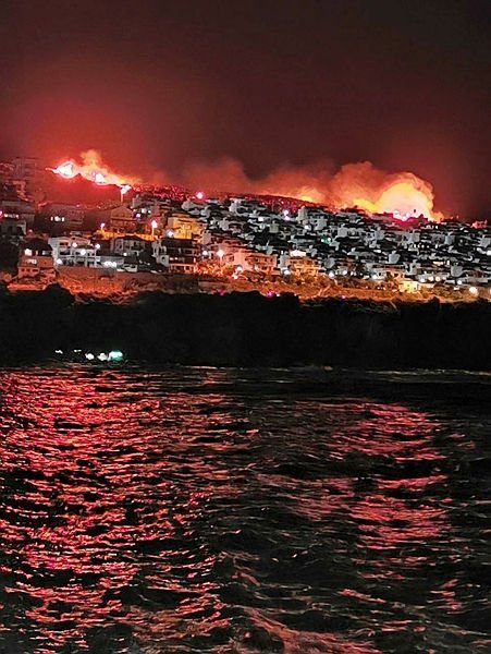 Son dakika: İzmir’de makilik alanda yangın!