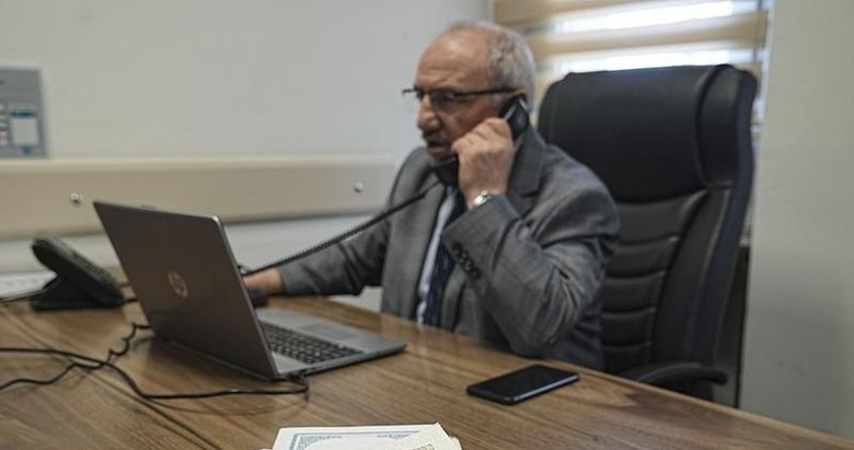 ‘Dini Soruları Cevaplandırma Hattı’ binlerce telefon alıyor