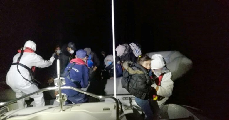Marmaris’te 29 kaçak göçmen ve 1 Türk organizatör kurtarıldı