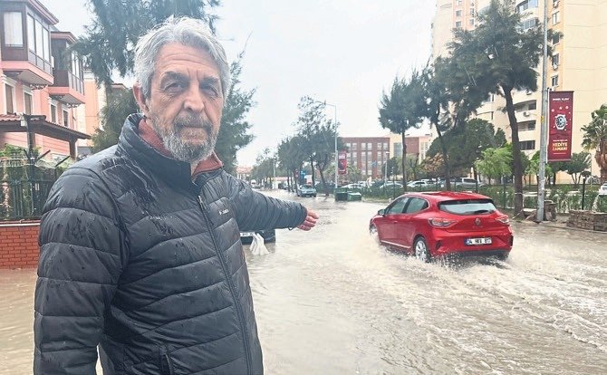 Ege’yi fırtına vurdu