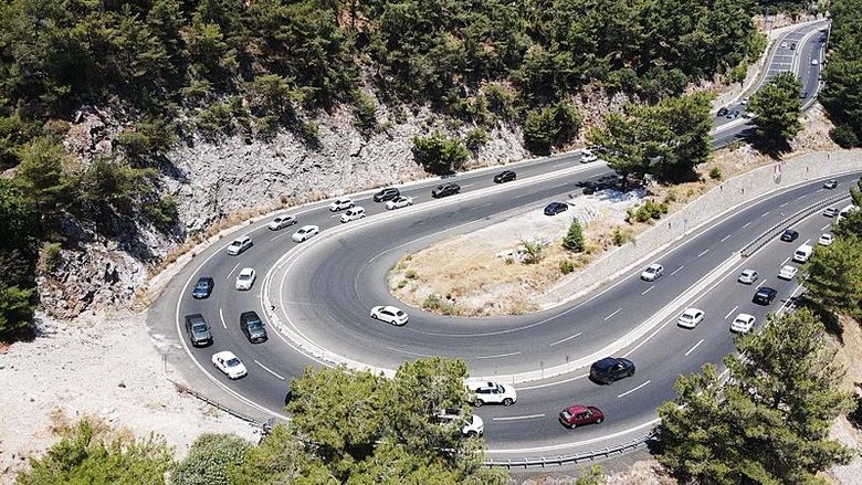 Muğla yollarında bayram hareketliliği: 3 günde 140 bin araç giriş yaptı