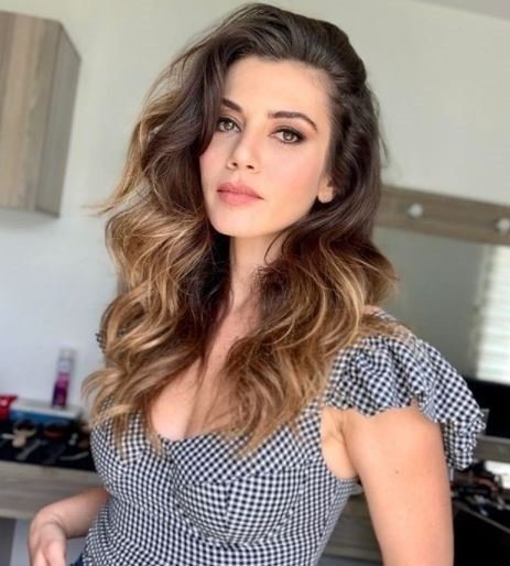 Bu akşam Alaçatı’da düğün var! Gökçe Bahadır ve Emir Ersoy muradına eriyor