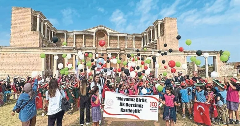 Gökyüzü Gazzeli çocuklar için renklendi