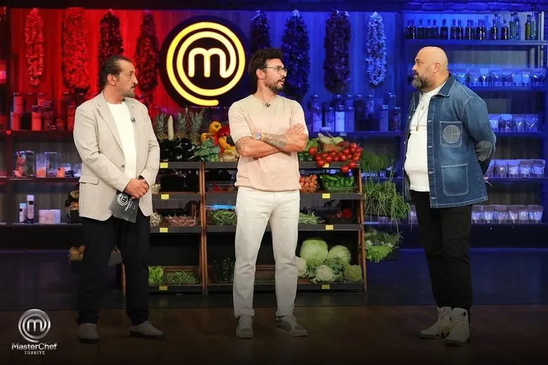 masterchef-eleme-adayi-kim-oldu-1-ekimde-potaya-kim-gitti-masterchef-dokunulmazligi-hangi-takim-kazandi-1790920312926.png