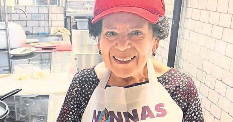 Bu mutfakta her gün bir büyükanne yemek pişiriyor