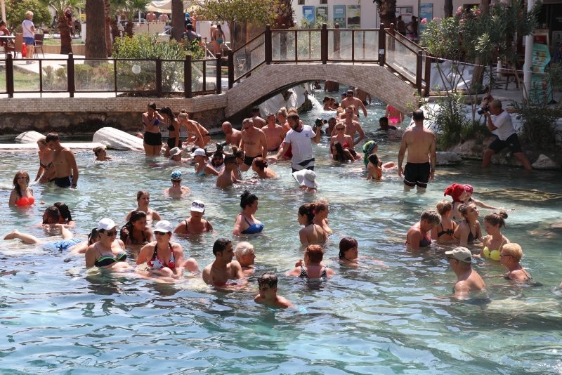Pamukkale altın yılını yaşadı! 2023 yılında hedef 5 milyon