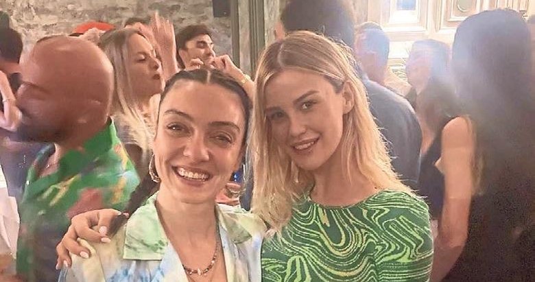 Mekan açılışında ünlüler geçidi