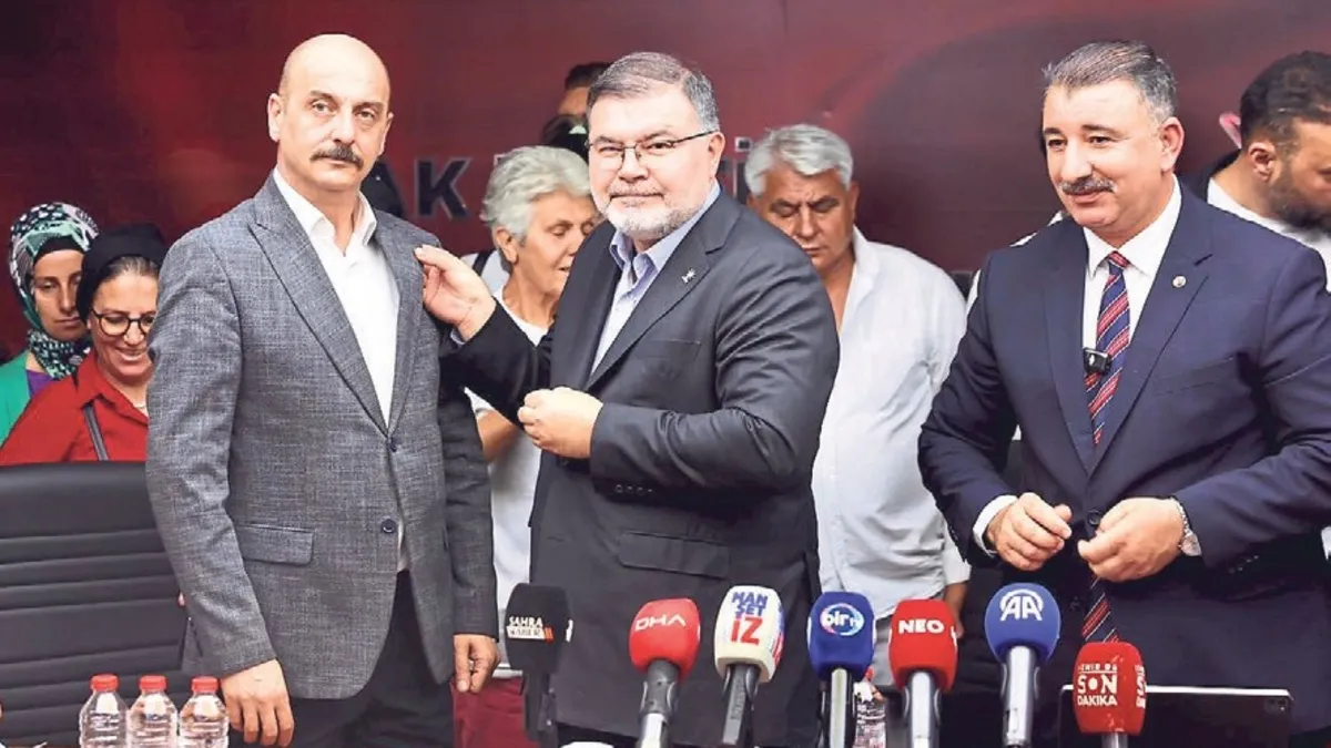 AK Parti’ye İzmir’de rekor katılım