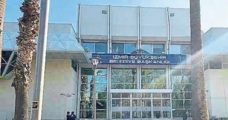 İzmir Büyükşehir Belediyesi 900 kişiyi işten çıkaracak