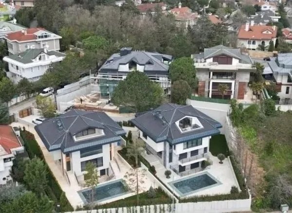 son-dakika-ekrem-imamoglunun-sariyerdeki-villalari-ile-ilgili-carpici-detay-kirasi-fiyatindan-daha-fazla-1743575734401.jpeg