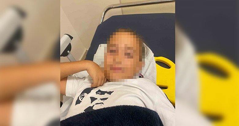 İzmir’de okul bahçesinde korkunç olay! Bayrak direği öğrencilerin üzerine devrildi: 1 çocuk hastaneye kaldırıldı