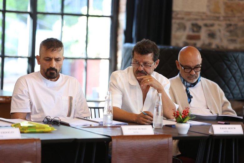 atvden-yeni-dizi-alti-ustu-istanbul-1778745497738.jpeg