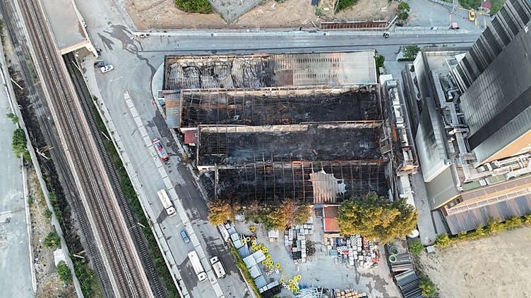 İzmir’de felaketin eşiğinden dönüldü! Yangının hasarı gün aydınlanınca ortaya çıktı