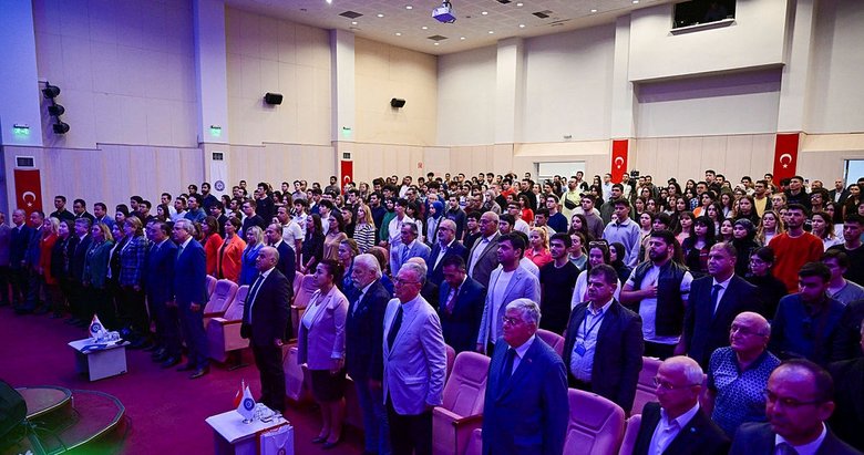 Azerbaycan’ın merhum Cumhurbaşkanı Haydar Aliyev, İzmir’de anıldı