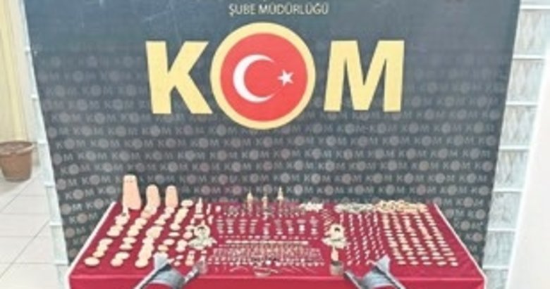 Kemalpaşa’da bin 142 tarihi eser ele geçirildi