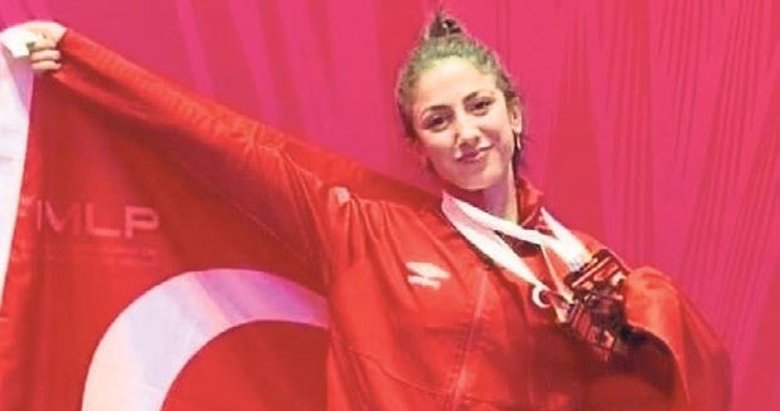 Millilerden çifte altın madalya