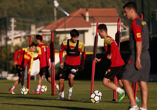 Göztepe Kasımpaşa'ya karşı - Spor Haberleri