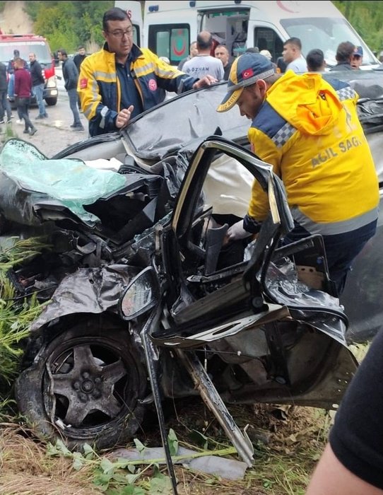 Denizli’de korkunç kaza! 1’İ bebek 4 kişi öldü