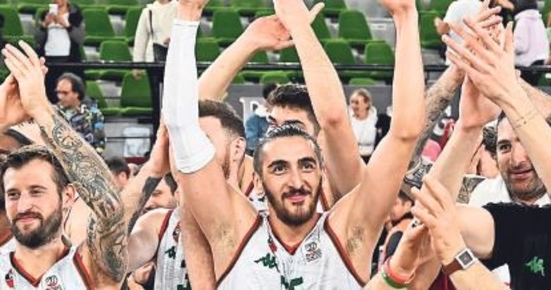 Pınar KSK zirve aşkına