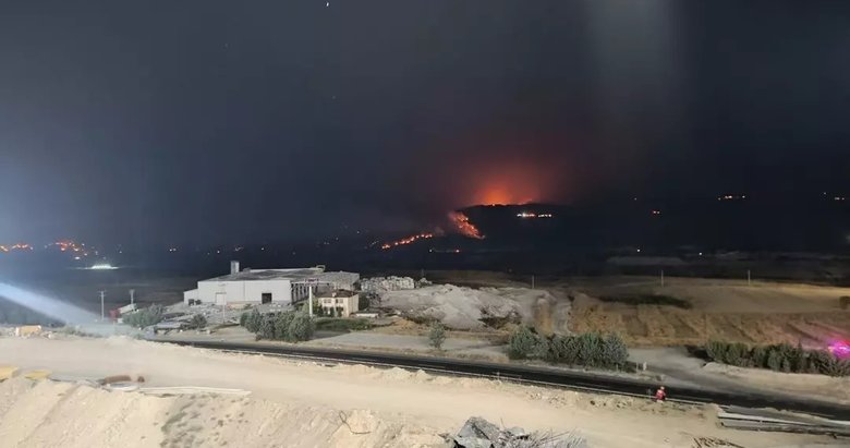 Bilecik’te yangın faciası! Bilecik tarihinin en büyük yangınını yaşıyor: 4 köy boşaltıldı!