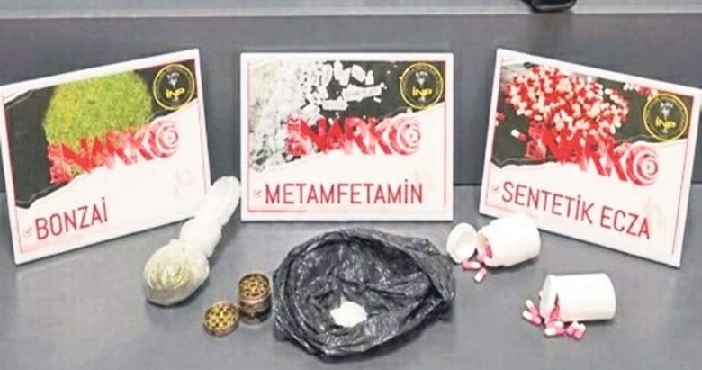 İzmir’de zehir tacirlerine baskın: 13 tutuklama