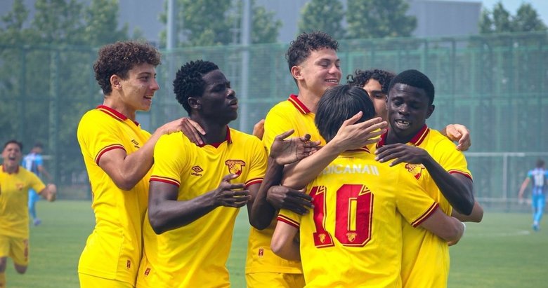 Göztepe’nin gençleri tarih yazdı 1-3