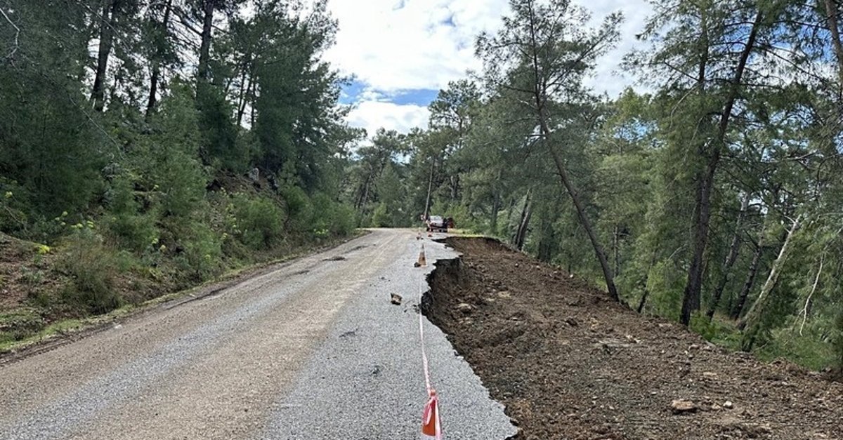 Muğla'da Gökbel yolu geçici olarak ulaşıma kapatıldı