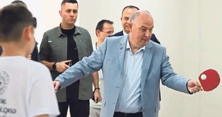 Gençlerin heyecanına Vali Coşkun da katıldı