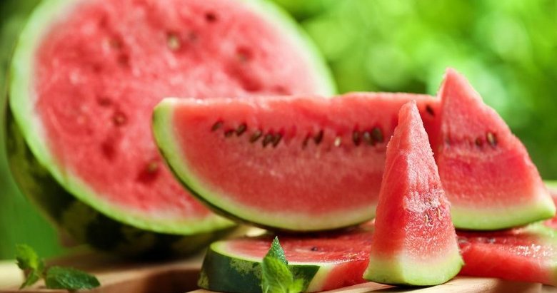 Karpuz çekırdeklerıyle ve aç karnına tüketılmelı