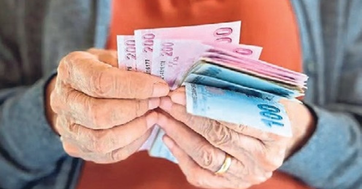 Emeklilerin fark ödemesi yarın yapılacak