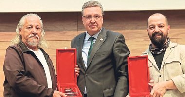 Yeni Asır muhabirleri başarıya doymuyor