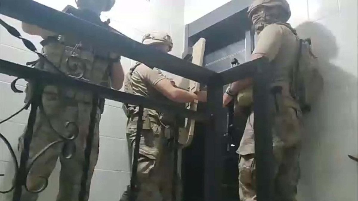 İzmir'de kumar soruşturması! 10 şüpheli hakkında g