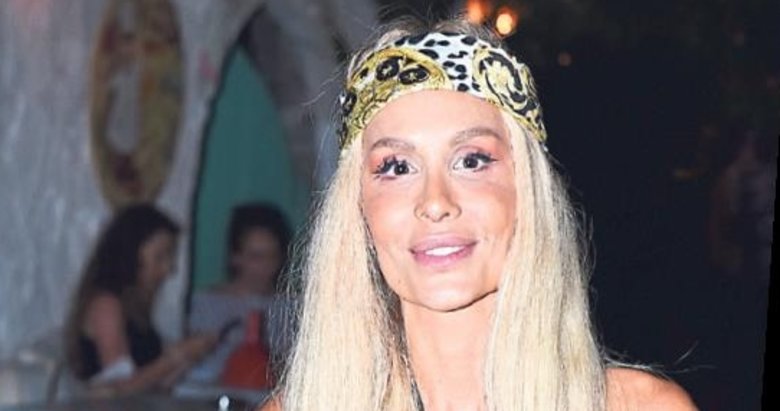 Peruk takıyorum ama sorunları asla