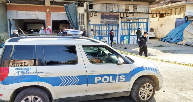 2 çocuk babası, apartmanın merdiven korkuluklarına kendisini astı