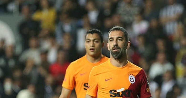 Galatasaray’da yaprak dökümü