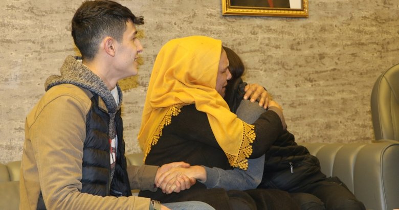 HDP önünde eylem yapan bir anne daha evladına kavuştu