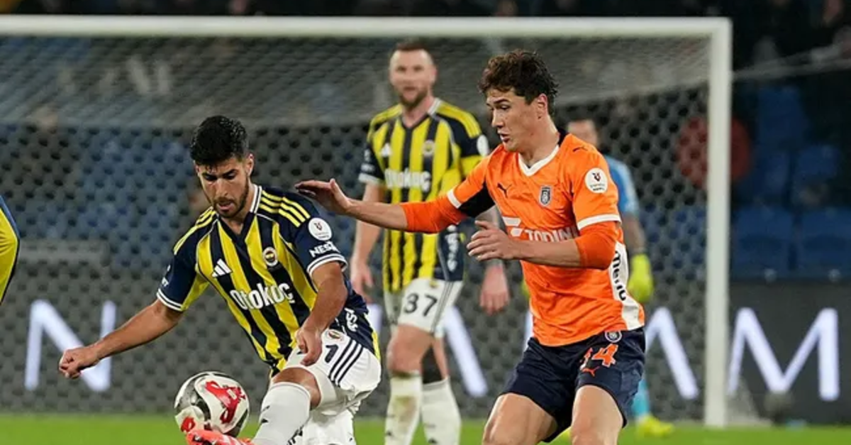 CANLI | Kadıköy'de ilk 11'ler belli oldu: Fenerbahçe - Başakşehir maçı