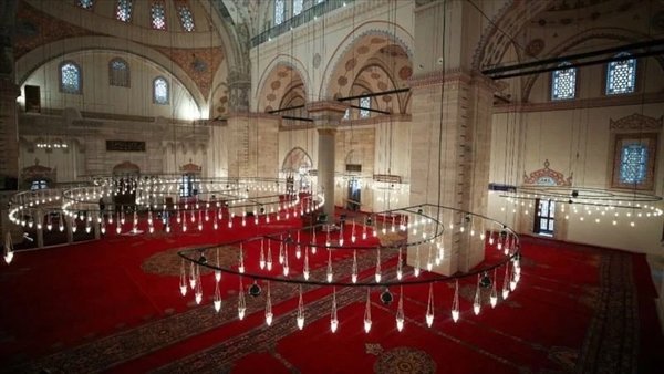 izmir-cuma-namazi-12-haziran-izmirde-cuma-namazi-saat-kacta-kilinacak-1781257968368.jpeg