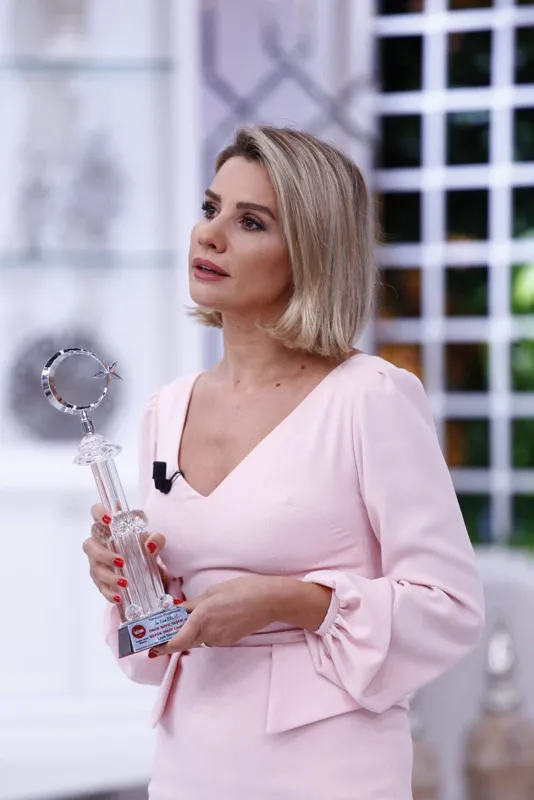 Esra Erol yeni sezon için hazır