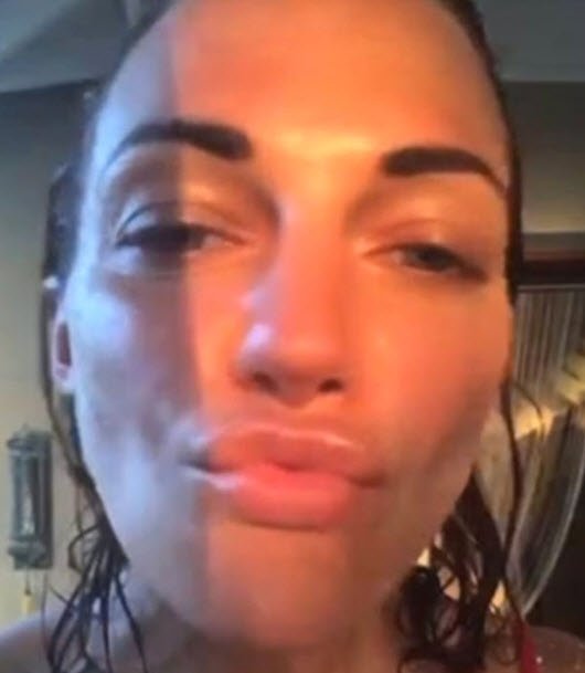 aleyna tilki makyajsiz haliyle yakalandi gorenler sasirdi galeri yeni asir