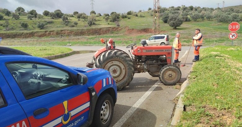 İzmir Ödemiş’te traktörle otomobil çarpıştı! 5 kişi yaralandı