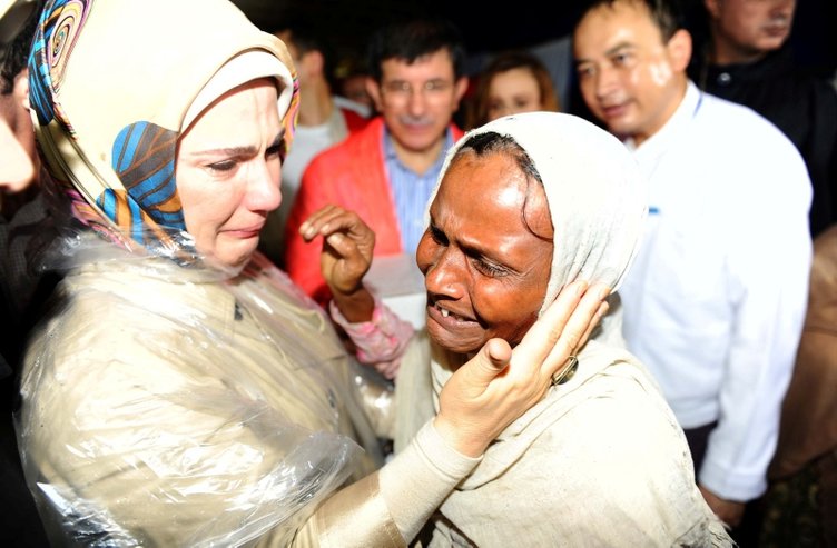 Emine Erdoğan’a ‘İnsani Hizmet’ ödülü