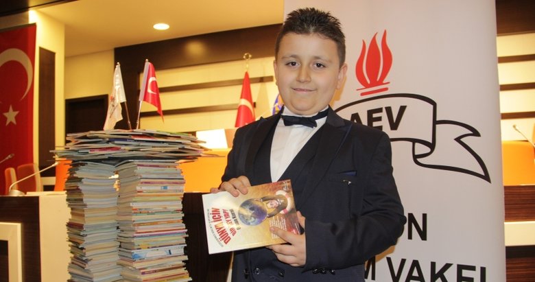Dört ayda 1053 kitap okuyan 8 yaşındaki çocuk Guinness Rekorlar Kitabı’nda