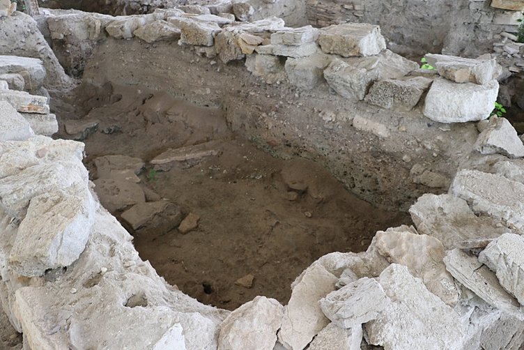 3 bin 500 yıl önceki volkanik patlamanın izleri Çeşme’deki kalıntılarda