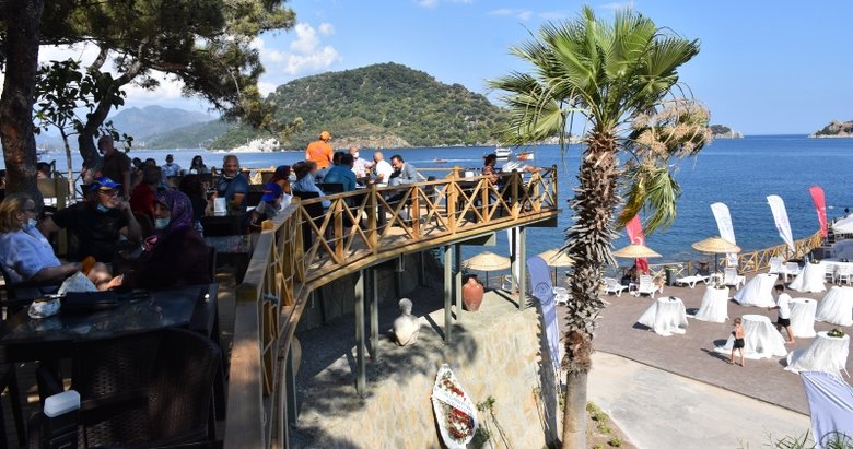 Muğla’da Marmaris İçmeler Halk Plajı hizmete açıldı