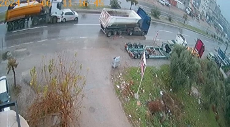 Muğla’da tır kazasında kamera görüntüleri, kazanın seyrini değiştirdi