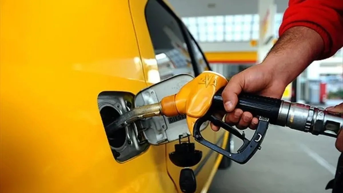 Motorine 2,92 TL zam: Pompa fiyatları İstanbul'da 82–83 TL, bazı illerde 85 TL'yi aştı