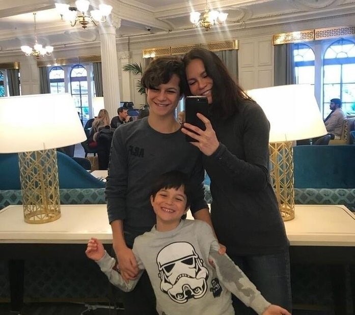 Ebru Şallı: Yüz felci geçirdim üzüntüden!