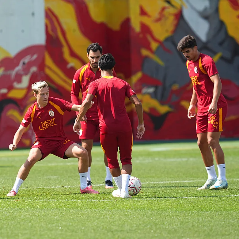 fenerbahce-ve-galatasarayin-rakipleri-netlesti-1787850848572.png